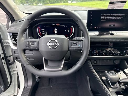 New 2026 Nissan Rogue Platinum w/ Platinum Premium Package AWD/4WD image 16