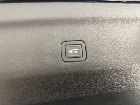 Used 2024 GMC Yukon Denali AWD/4WD image 90