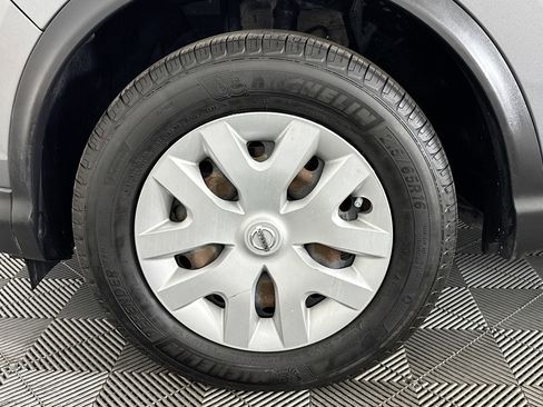 Used 2019 Nissan Rogue Sport S image 36