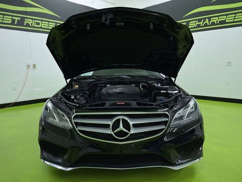 Used 2016 Mercedes-Benz E 350 4MATIC Sedan w/ Premium Package image 4