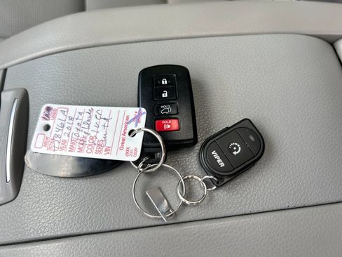 Certified 2018 Toyota Highlander Limited AWD/4WD image 28