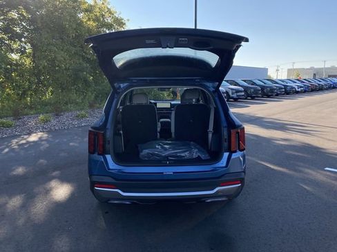 New 2025 Kia Sorento EX w/ EX Panoramic Sunroof Package image 16
