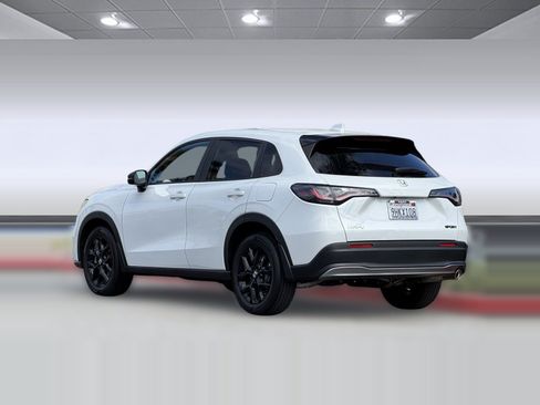 Used 2024 Honda HR-V Sport image 3