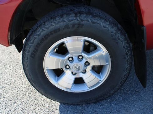 Used 2012 Toyota Tacoma PreRunner image 10