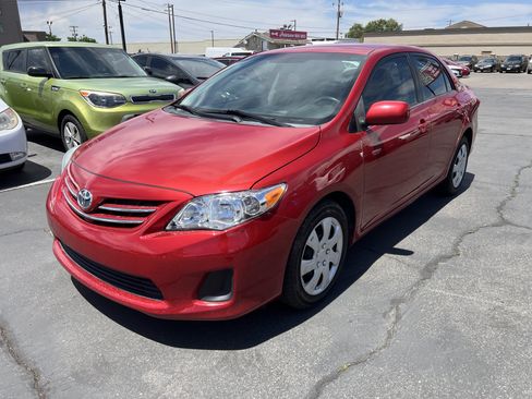 Used 2013 Toyota Corolla LE w/ Protection Pkg FWD image 2