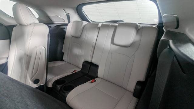 Used 2020 Lexus RX 350L Premium w/ Premium Package AWD/4WD image 19