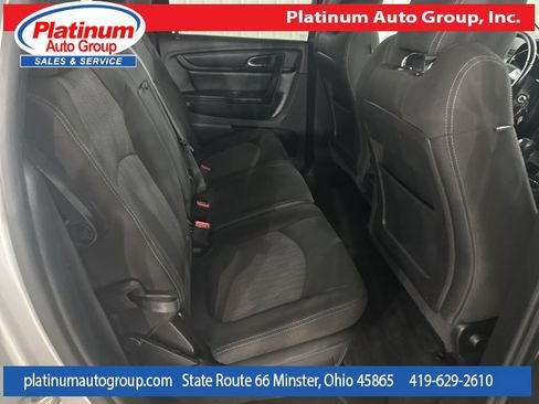 Used 2017 Chevrolet Traverse LT image 30