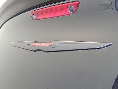 Used 2023 Chrysler 300 S w/ Comfort Group RWD image 9