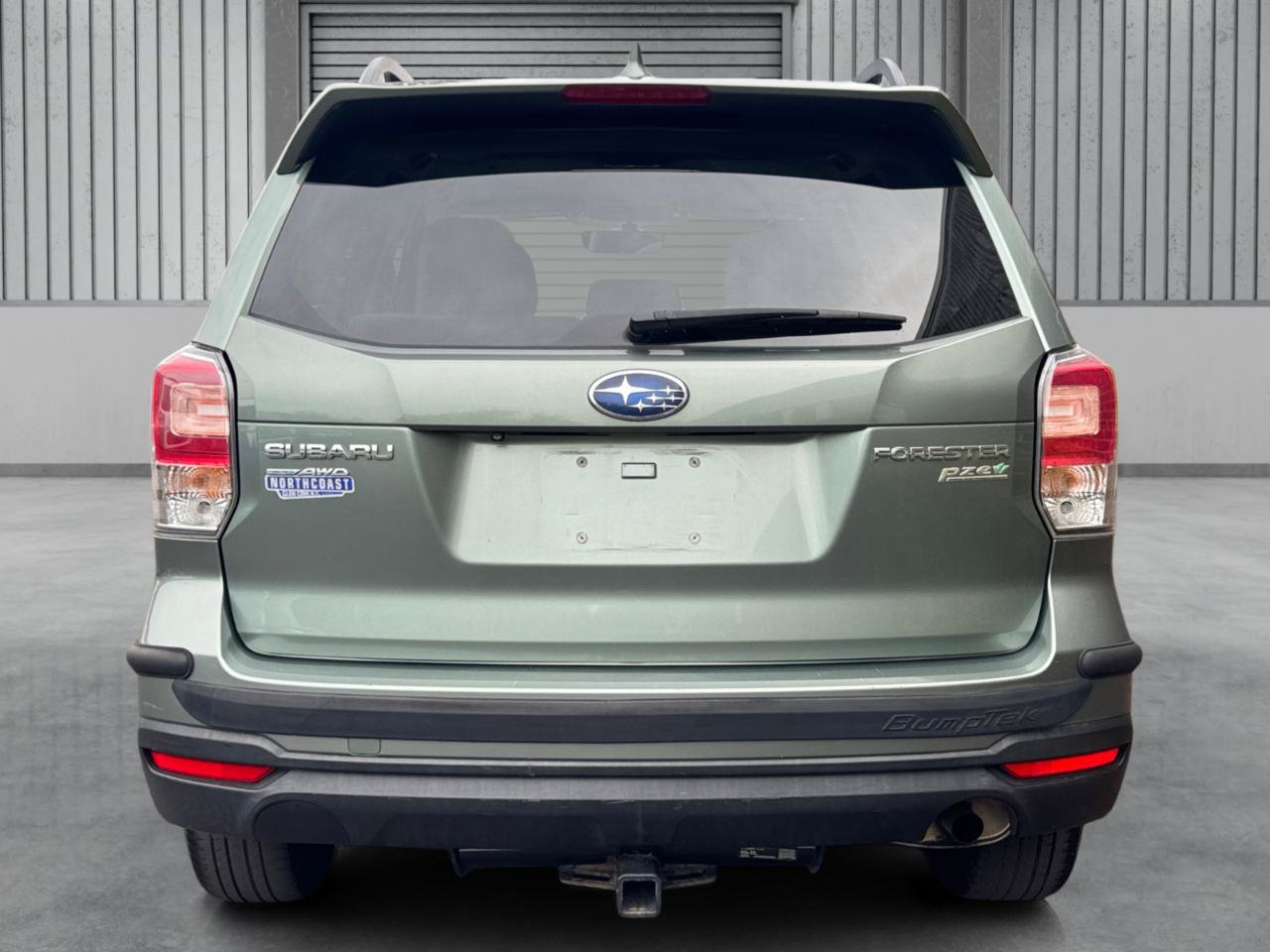 Used 2017 Subaru Forester 2.5i Premium w/ All-Weather Package AWD/4WD image 10