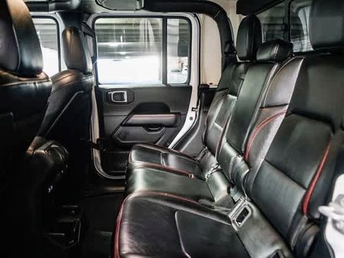 Used 2020 Jeep Gladiator Rubicon image 18