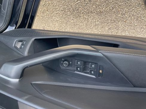 Used 2024 Volkswagen Jetta SE image 19