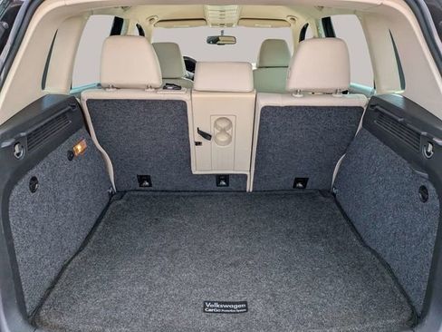 Used 2013 Volkswagen Tiguan SE image 11