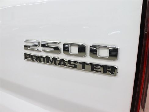 Used 2025 RAM ProMaster 2500 w/ Convenience Group FWD image 17