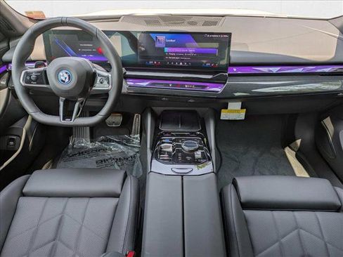 Used 2025 BMW i5 xDrive40 w/ M Sport Package image 15