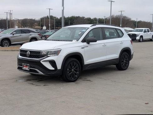 Used 2023 Volkswagen Taos S image 10