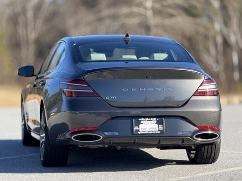 Used 2025 Genesis G70 2.5T image 4