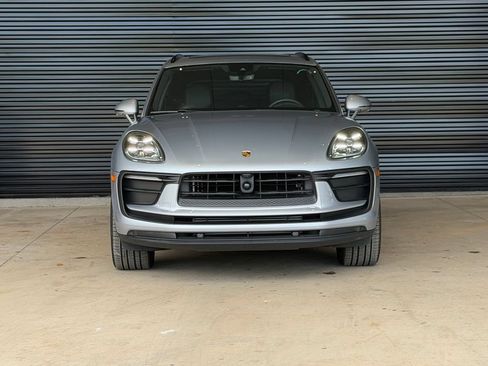 Certified 2026 Porsche Macan AWD/4WD image 13