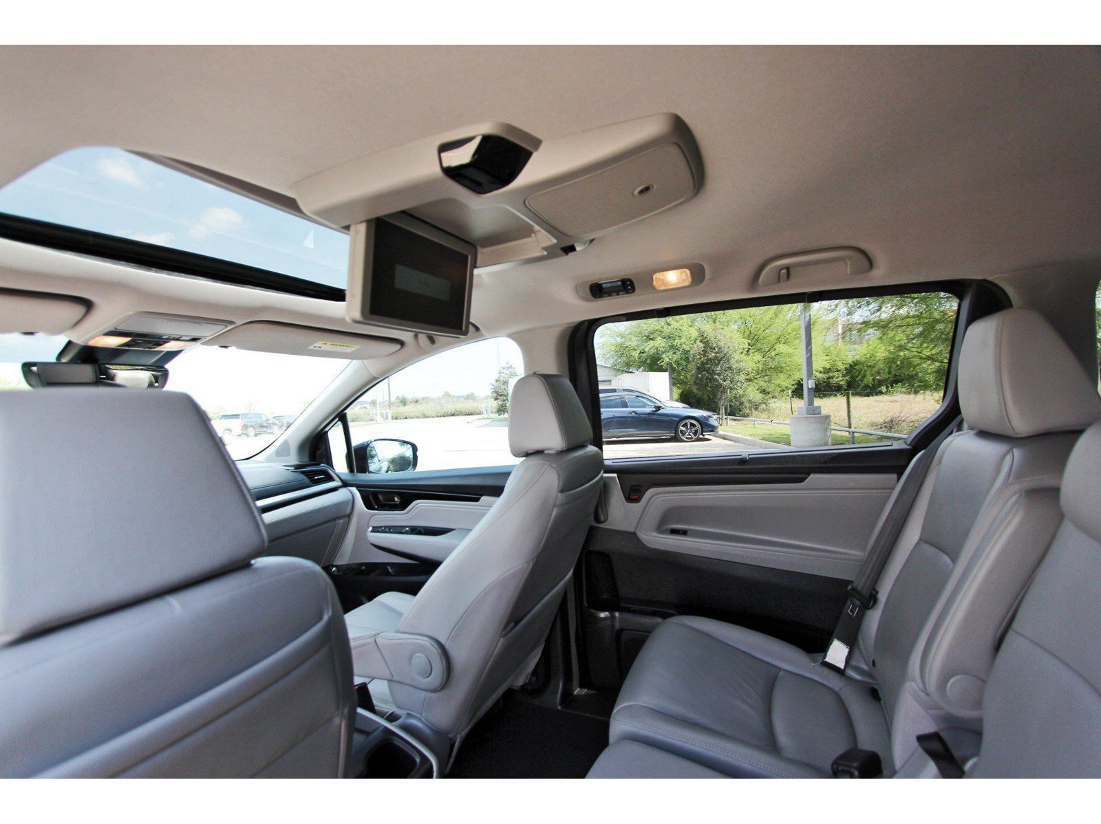 Used 2020 Honda Odyssey Elite image 34