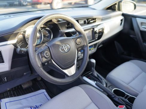 Used 2014 Toyota Corolla LE image 9