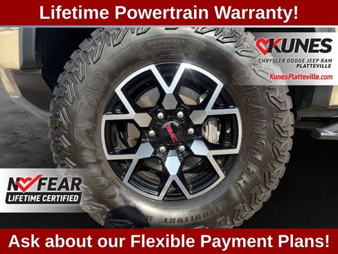 Used 2024 GMC Canyon AT4X AWD/4WD image 12