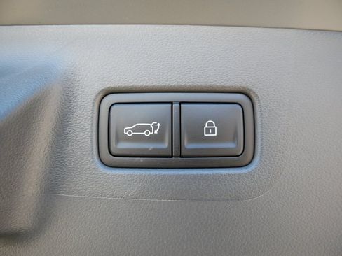 Used 2025 Hyundai Santa Fe SEL AWD/4WD image 14