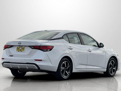 Used 2024 Nissan Sentra SV image 5