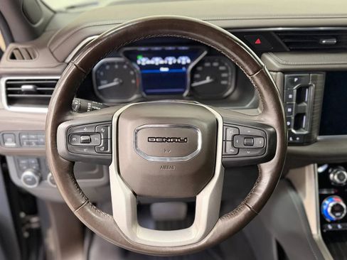 Used 2021 GMC Yukon Denali w/ Denali Premium Package AWD/4WD image 13