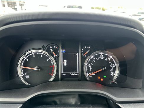 Used 2022 Toyota 4Runner Limited AWD/4WD image 12