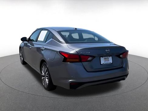 Used 2025 Nissan Altima 2.5 SV FWD image 10