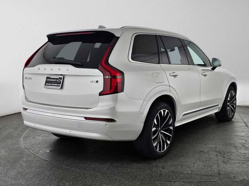 Used 2025 Volvo XC90 B5 Plus w/ Protection Package Premier AWD/4WD image 3