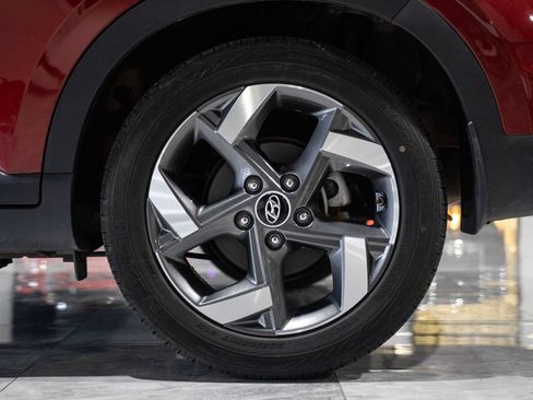 Used 2023 Hyundai Venue SEL FWD image 32