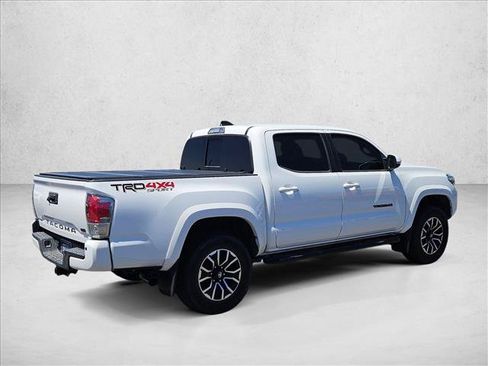 Used 2021 Toyota Tacoma TRD Sport w/ Technology Package AWD/4WD image 5