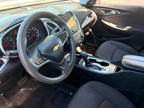 Used 2023 Chevrolet Malibu LT FWD image 17