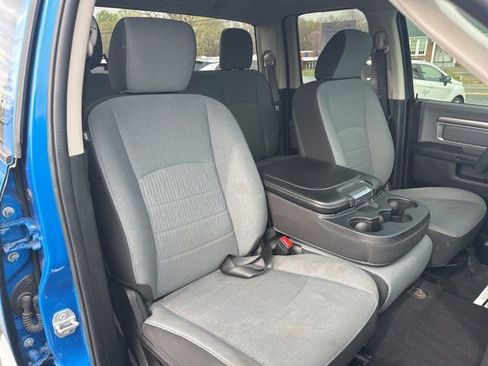 Used 2024 RAM 1500 Classic SLT AWD/4WD image 30