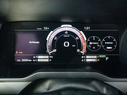 Used 2025 Toyota Tundra Platinum image 28