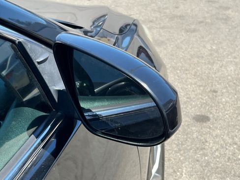 Used 2016 Toyota Camry SE FWD image 16