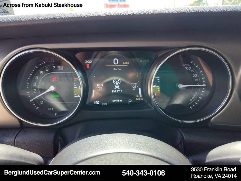 Used 2023 Jeep Wrangler Unlimited w/ Cold Weather Group AWD/4WD image 27