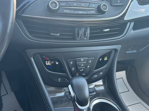 Used 2020 Buick Envision Essence AWD/4WD image 24
