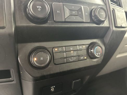 Used 2018 Ford F150 XL w/ Trailer Tow Package image 23