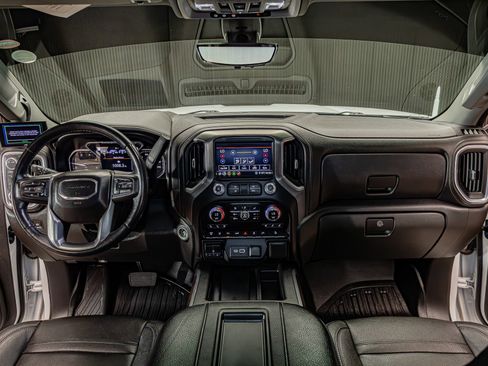 Used 2020 GMC Sierra 3500 Denali w/ Denali Ultimate Package AWD/4WD image 18