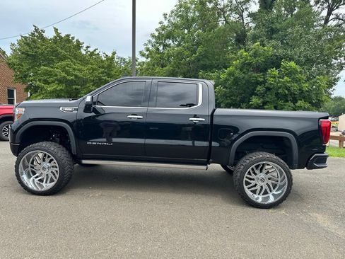 Used 2020 GMC Sierra 1500 Denali w/ Denali Ultimate Package AWD/4WD image 11