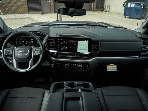 New 2026 GMC Sierra 1500 SLE AWD/4WD image 12