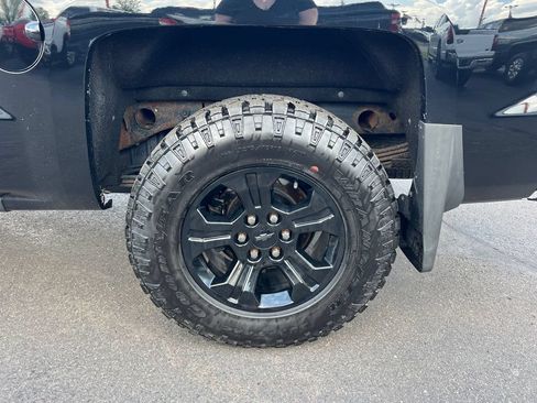 Used 2016 Chevrolet Silverado 1500 LTZ Z71 w/ LTZ Plus Package AWD/4WD image 16