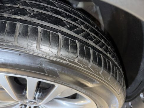 Used 2021 Toyota Highlander Platinum image 11