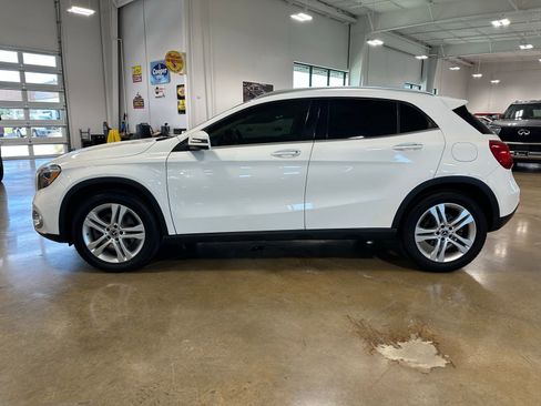 Used 2019 Mercedes-Benz GLA 250 4MATIC image 5