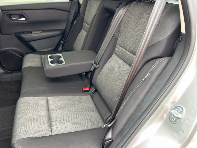 Used 2024 Nissan Rogue SV FWD image 10