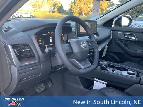 New 2026 Nissan Rogue Platinum w/ Platinum Premium Package image 6