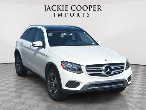 Used 2016 Mercedes-Benz GLC 300 4MATIC image 3