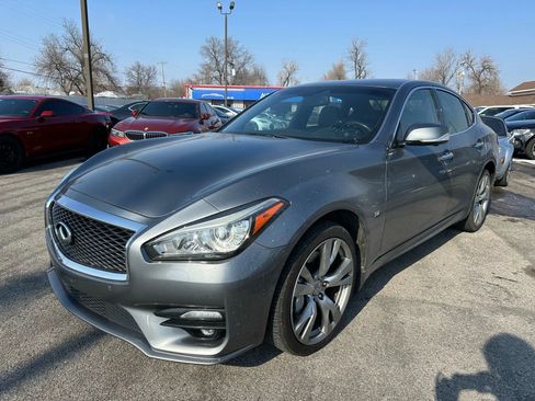 Used 2017 INFINITI Q70 3.7 w/ Technology Package image 27