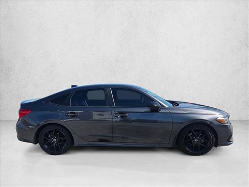 Used 2022 Honda Civic Sport image 4